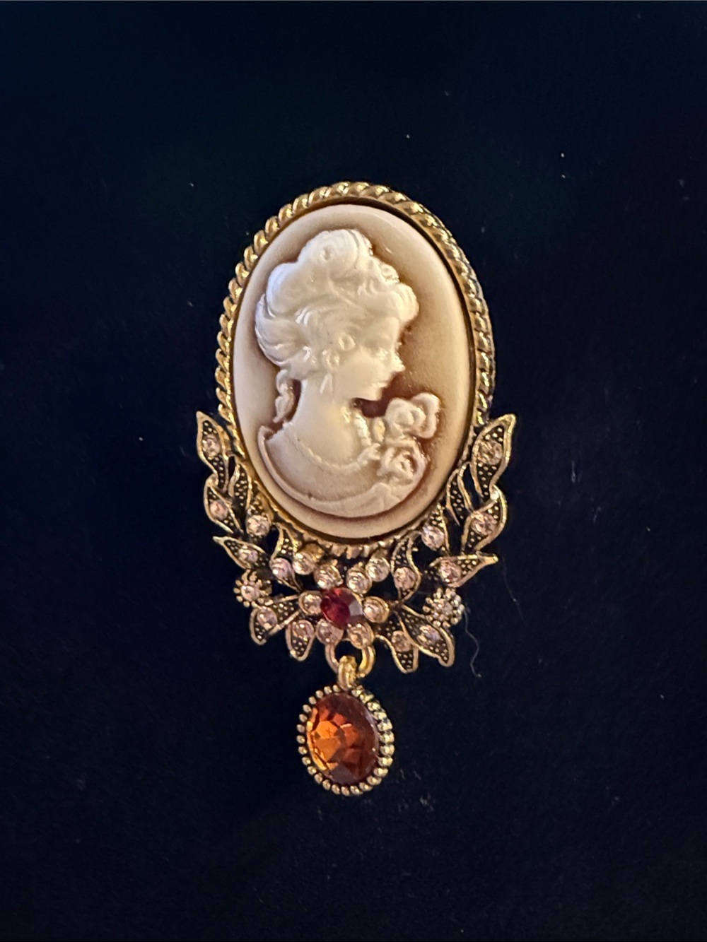 Vintage-Inspired Cameo Brooch in Cream and Gold with Amber Accent